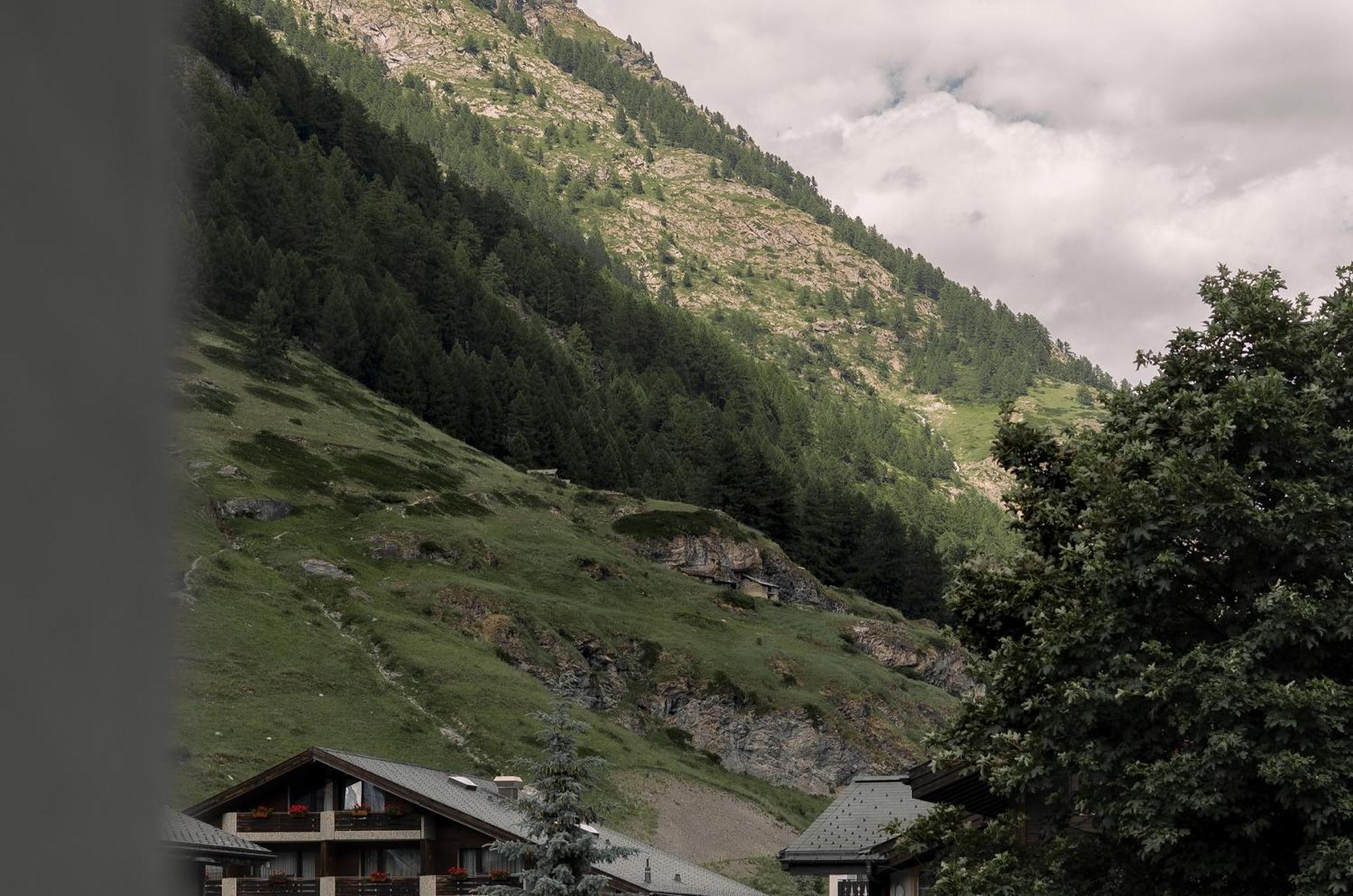 SchlossHouse Zermatt Wellbeing Rooms&Suites Exterior foto