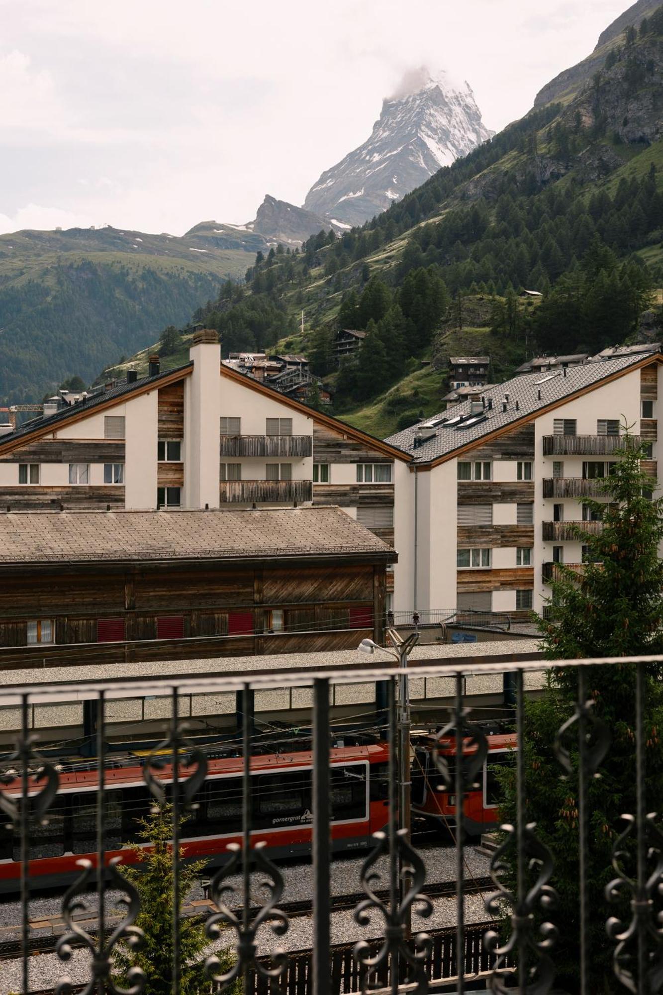 SchlossHouse Zermatt Wellbeing Rooms&Suites Exterior foto